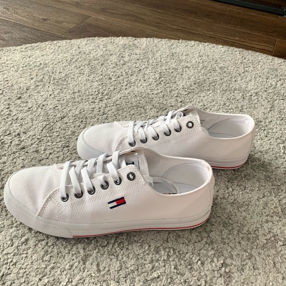 Tommy Hilfiger Shoes - Tommy Hilfiger sneakers size US 8.5